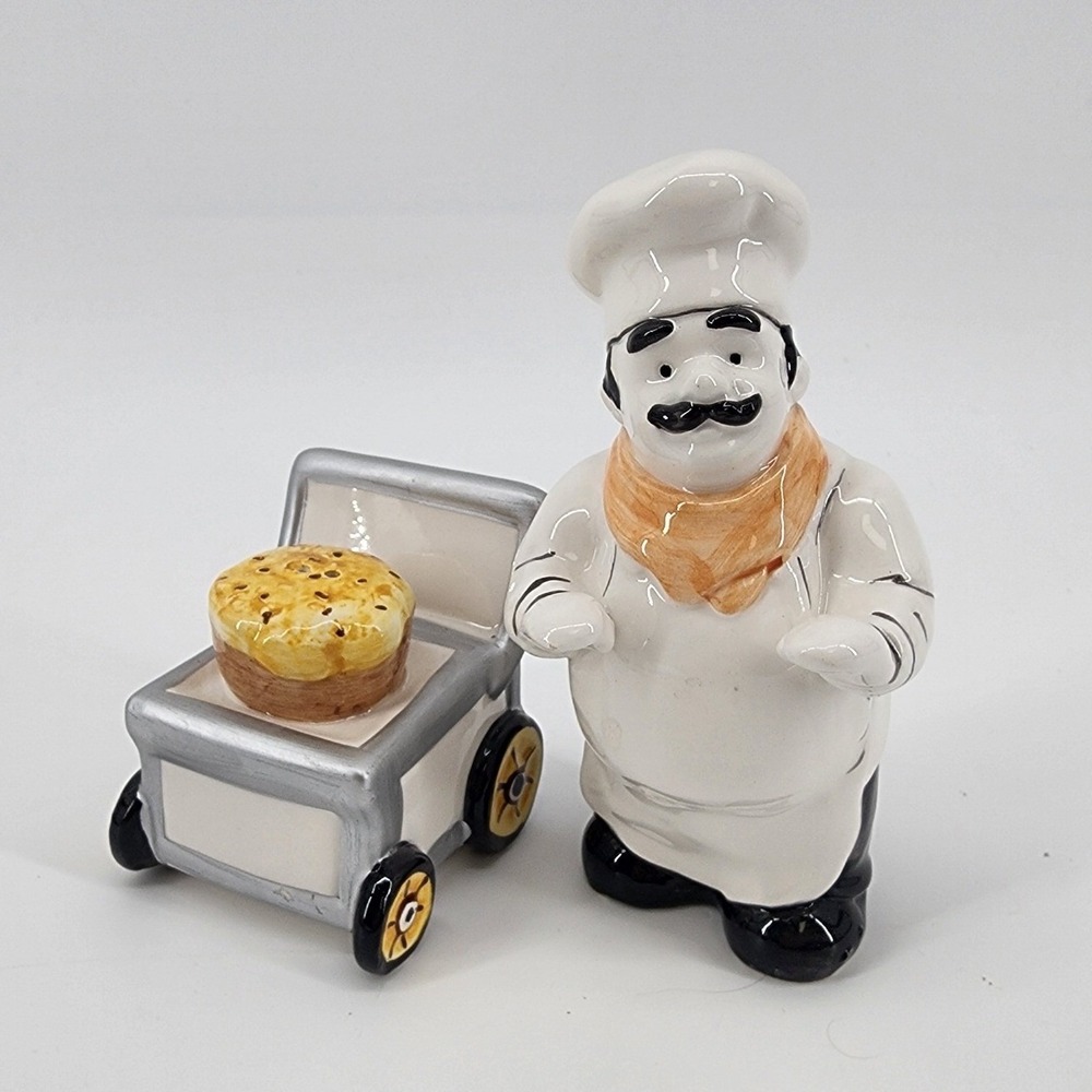 Vintage Style Ceramic‎ Fat Chef and Pastry Cart Salt and Pepper Shakers Set